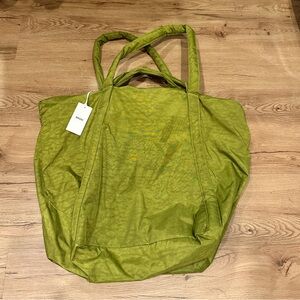 NWT Baggu Travel Cloud Bag in Avocado